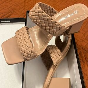 Women’s Mysoft braided shoes - 9 1/2 - nude - worn once.